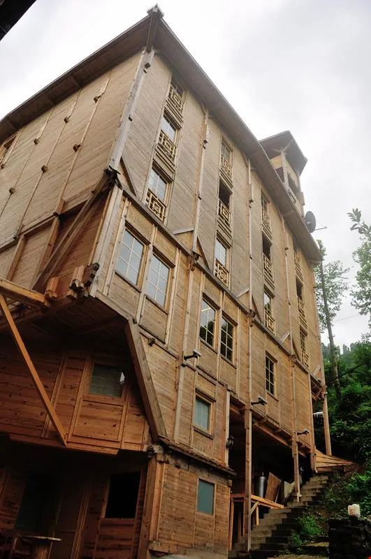 Ahşap Loya Otel