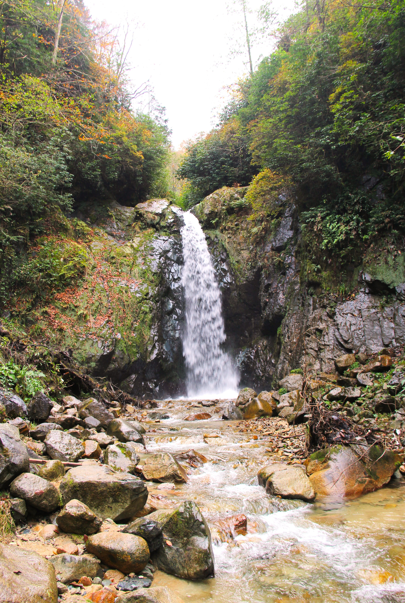 Akyamaç  Şelalesi